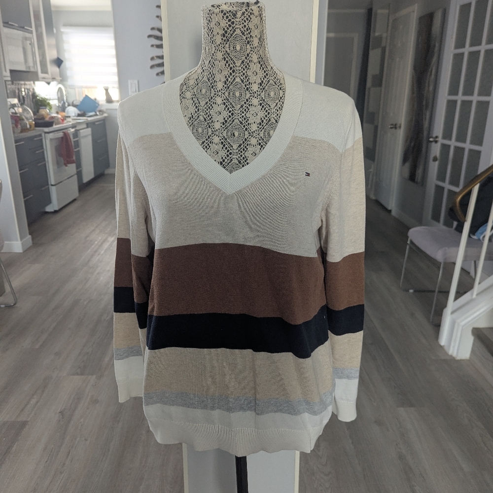 Tommy Hilfiger sweater
